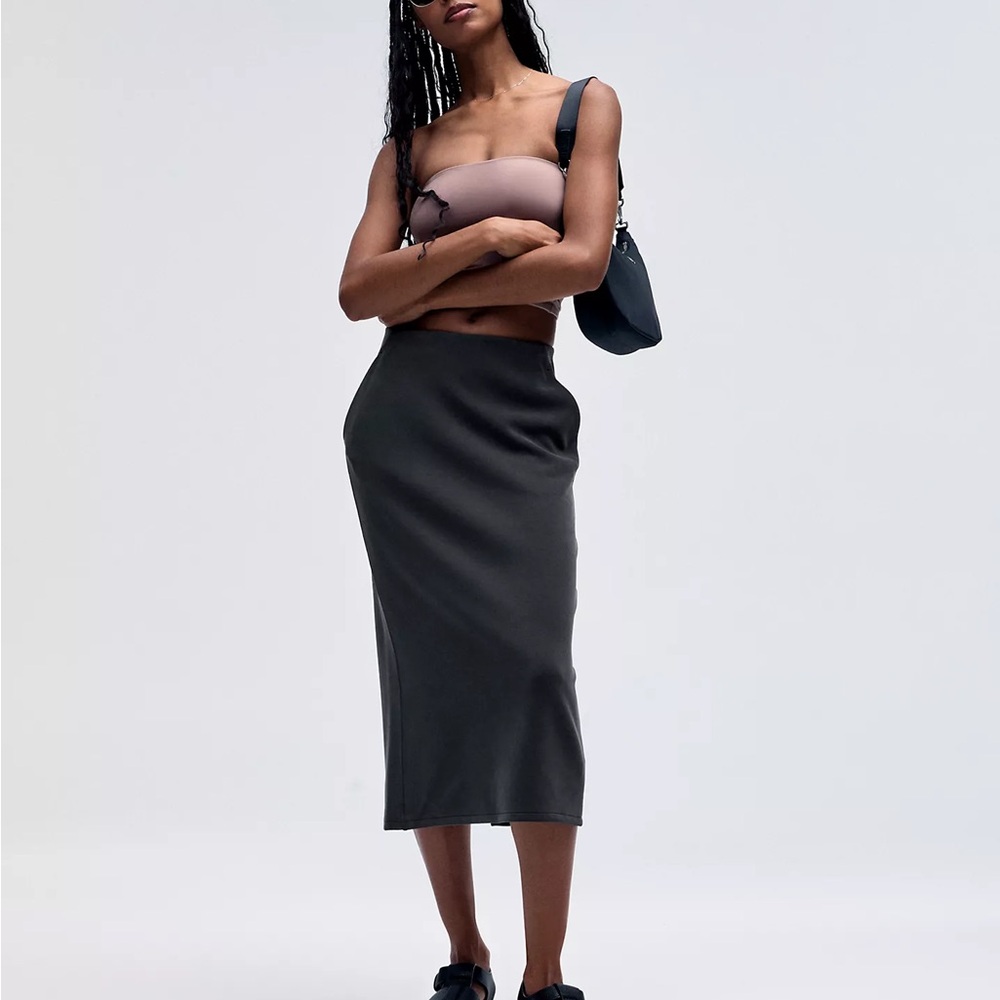 Lululemon Athletica Charcoal Midi Skirt